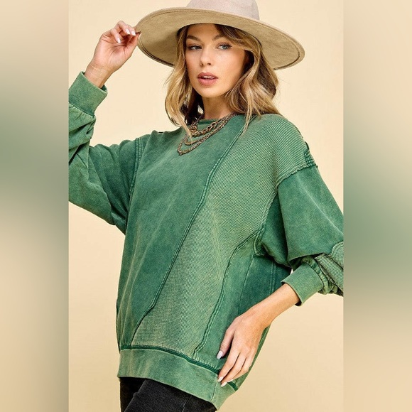 NWT Plus Size 1X/2X Green Mineral Wash Sweatshirt - Picture 2 of 9